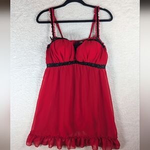 519-Chic Red‎ Lace-Accented Chemise